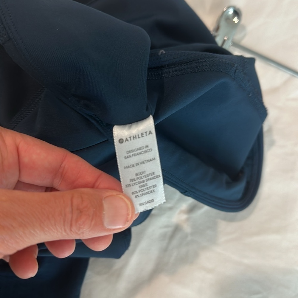 Athleta Teal Mesh Contender Capri Side Zip Pockets Leggings XXS - Picture 9 of 11